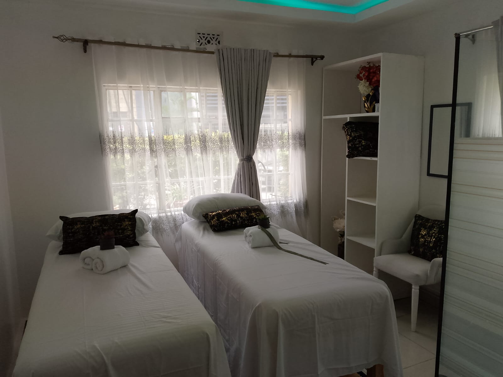 Relaxing massage treatment